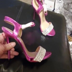 New hot pink heels